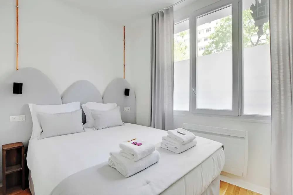 Cute Studio in Eclectic 18th District - 1 - photo 5