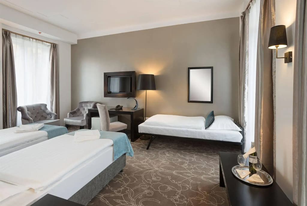 Arcadia Hotel Budapest - photo 7