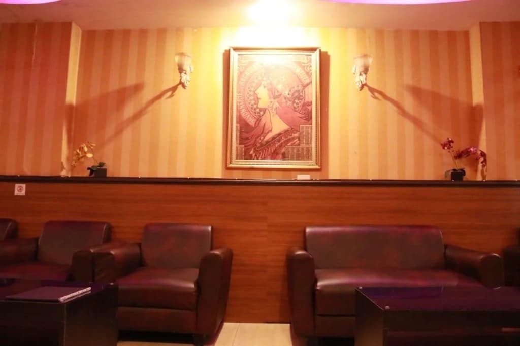 Hotel California - photo 1