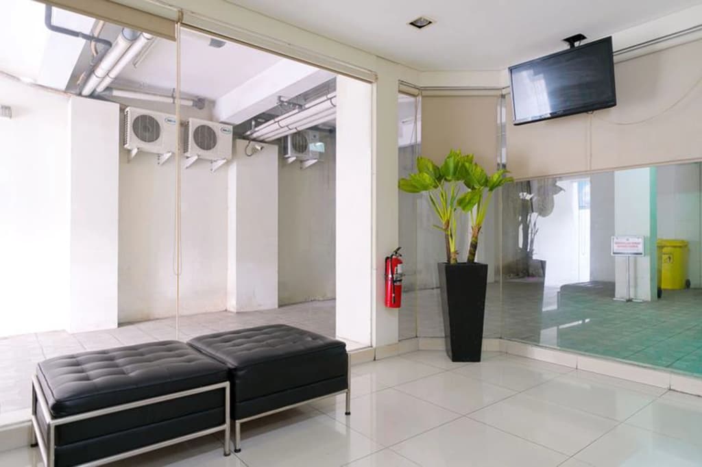 LeGreen Suite Gatot Subroto - photo 4