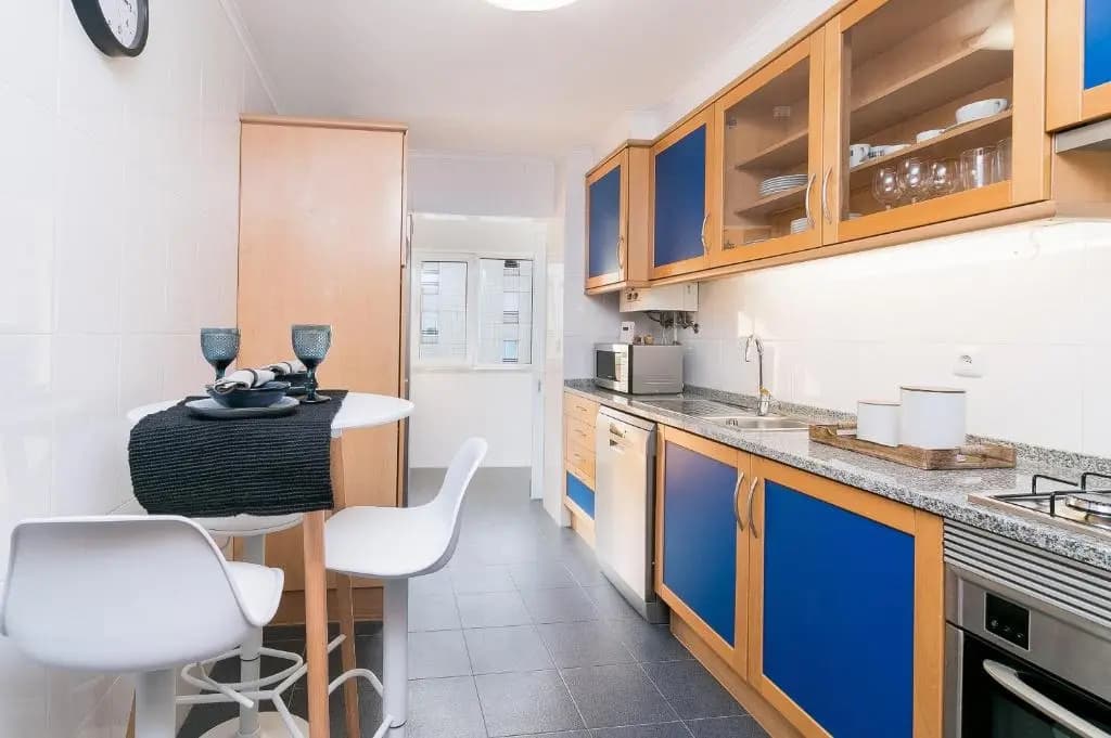 Premium Flat in Upscale Area, Balcony, Parking - photo 18