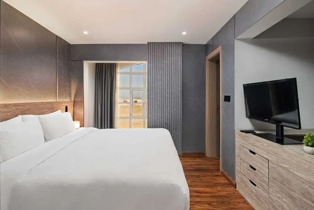 Regency Inn - photo 12