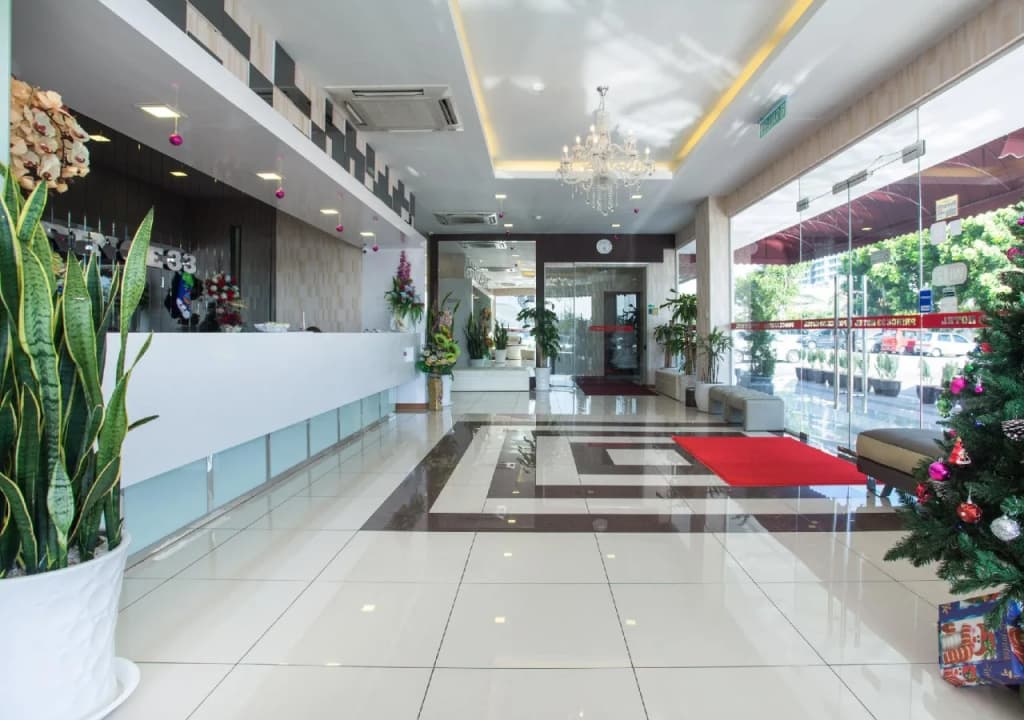 Prince 33 Hotel - photo 10