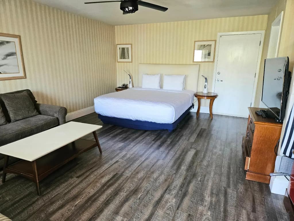 Wharf Inn - photo 24