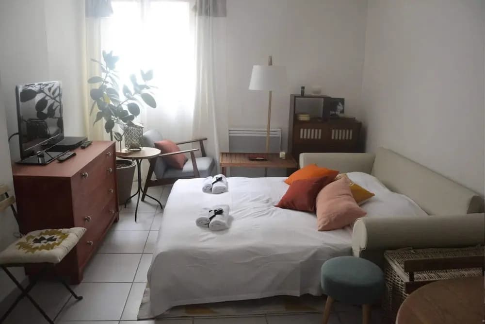 Charming Flat - 6 Mins to Gare Du Nord Metro - photo 3