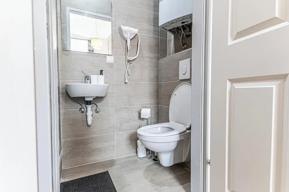 Stylish 1BR Apartment Westbahnhof - photo 5