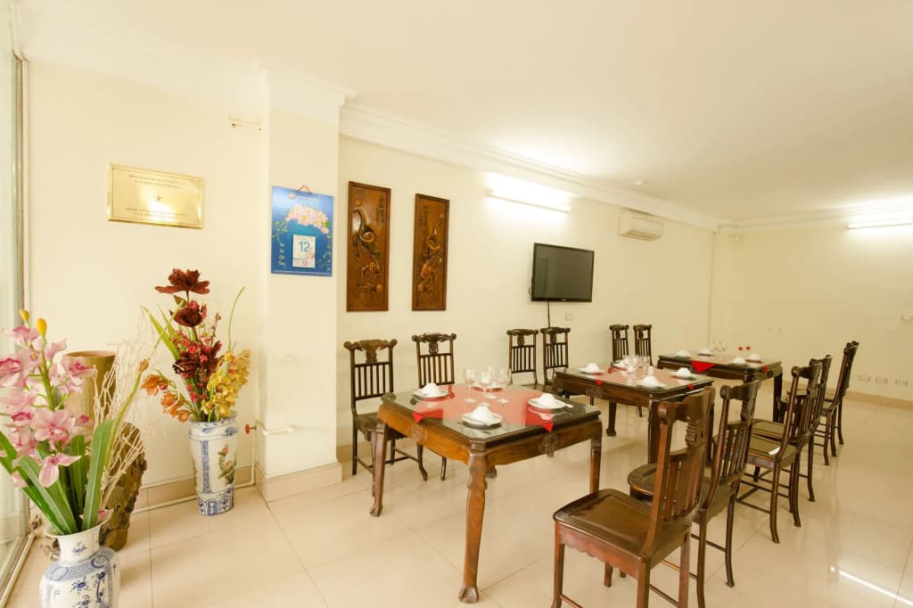 Ho Sen Xanh Hotel Hanoi - photo 19