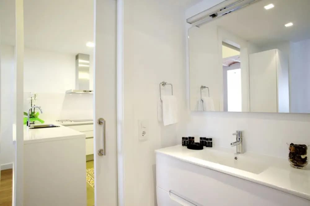 BarcelonaForRent Tucson Suites - photo 10