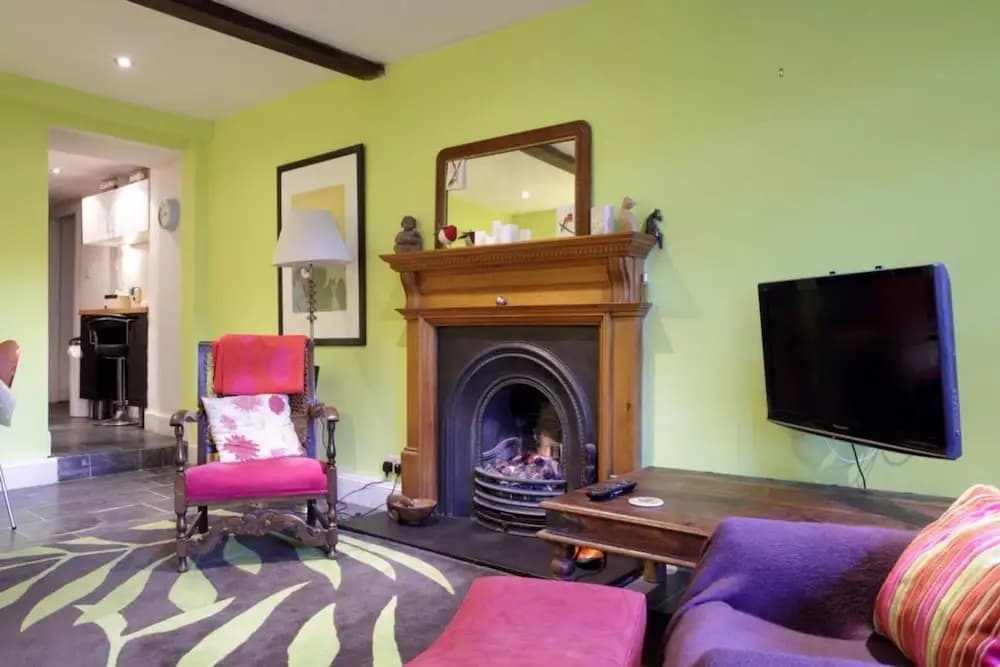 City Centre 2 Bed Flat - photo 5