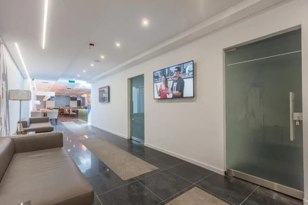 Hotel Capital - photo 13