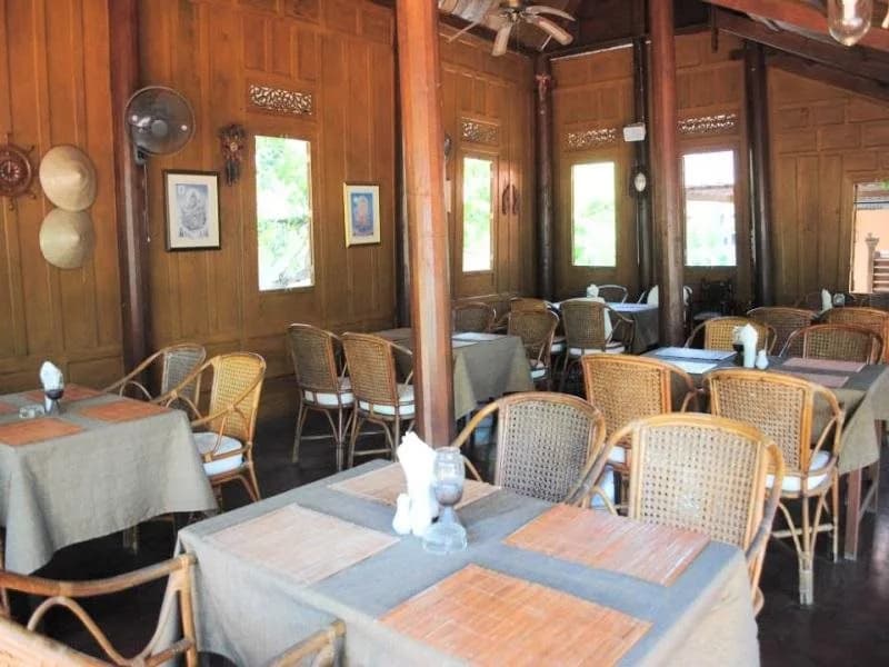 Harry's Bungalows & Restaurant - photo 26
