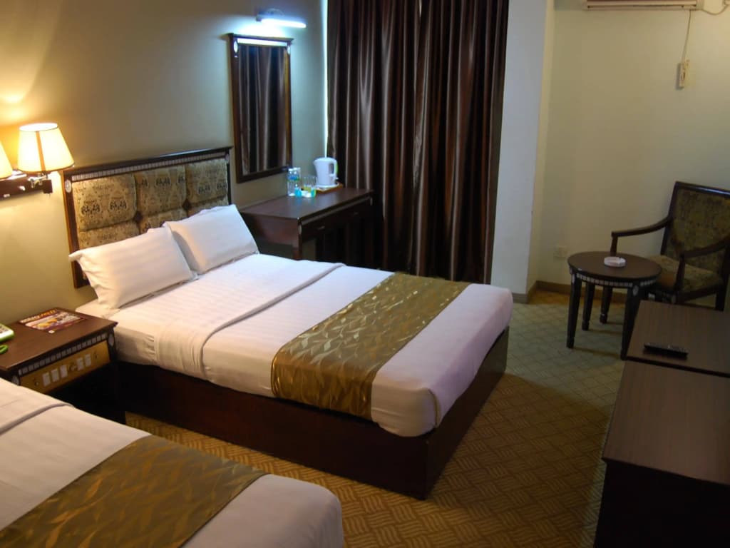 Greenleaf Hotel - photo 3