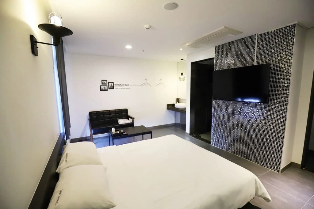 HERTZ Hotel - photo 2