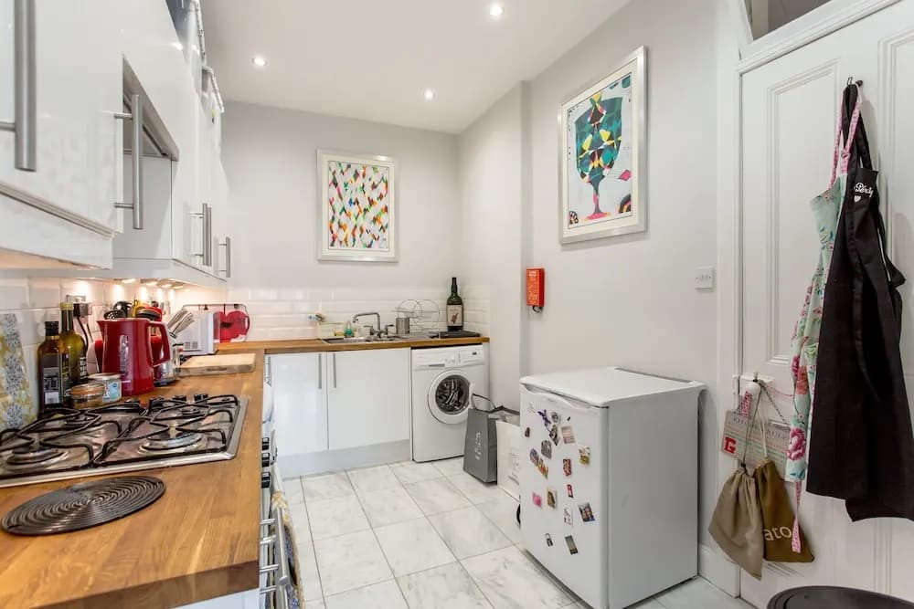 2 Bedroom Flat in Edinburgh - photo 16