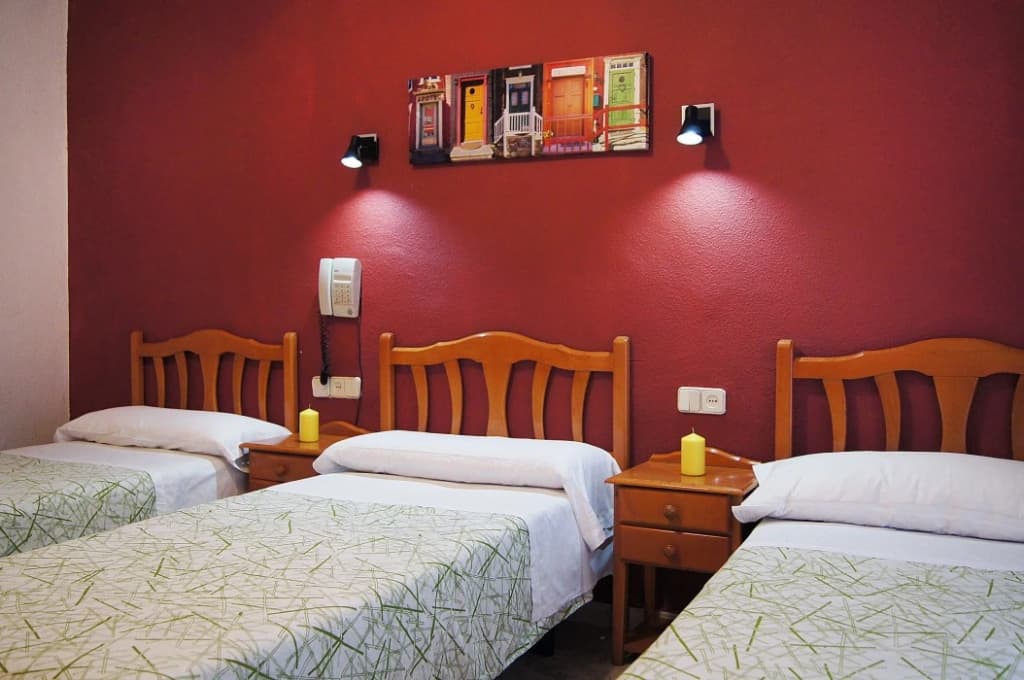Hostal Fuencarral Kryse - photo 6