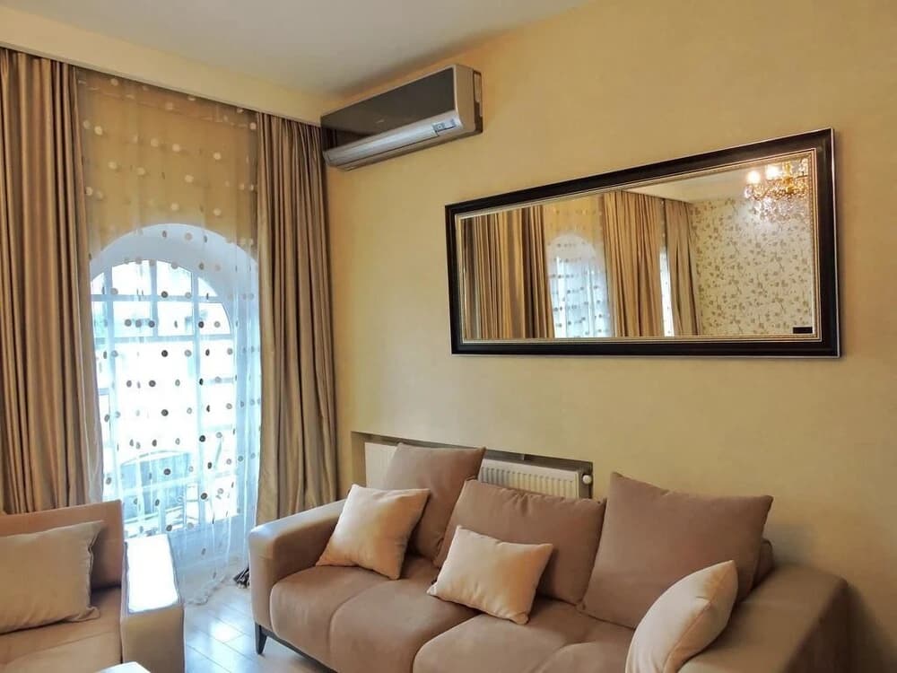 Central House - photo 3