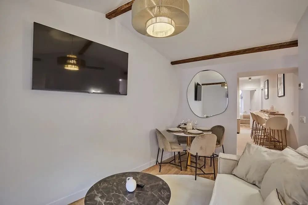 Superb Apartment in the Heart of Paris - photo 9