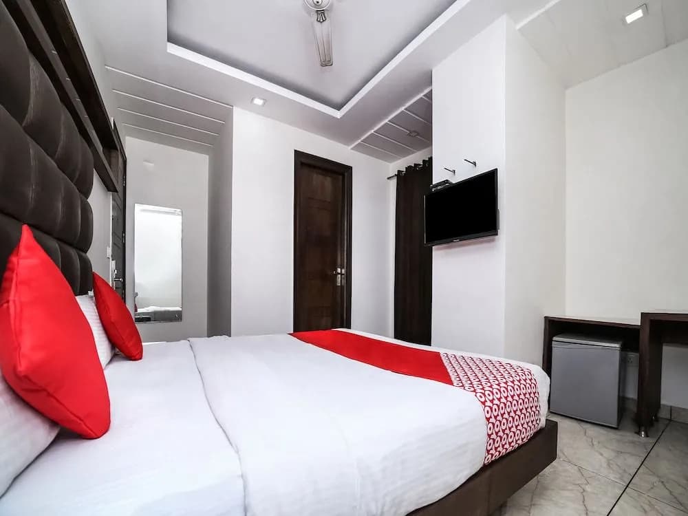 OYO 11150 Hotel Bella Vista - photo 18