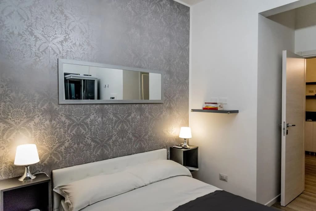 Inside Roma Rooms - photo 2