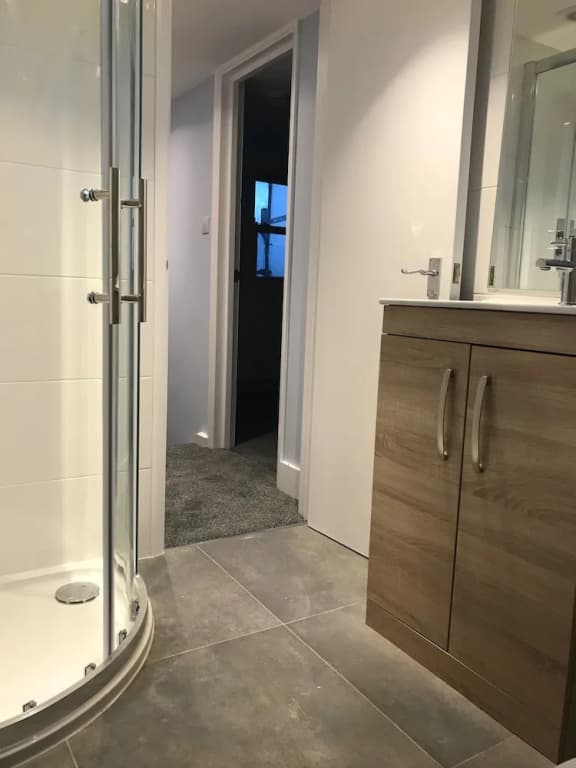 Warwick Avenue - photo 22