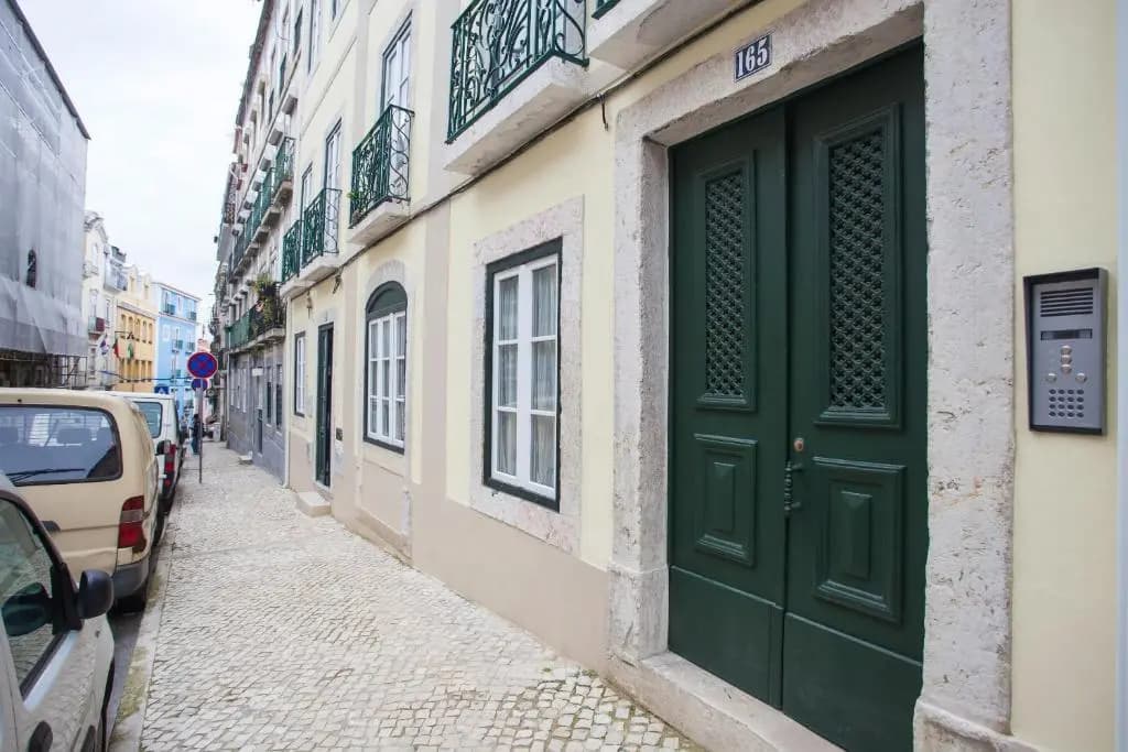 024 D - Lisbon Typical Cosy Apartment - main photo