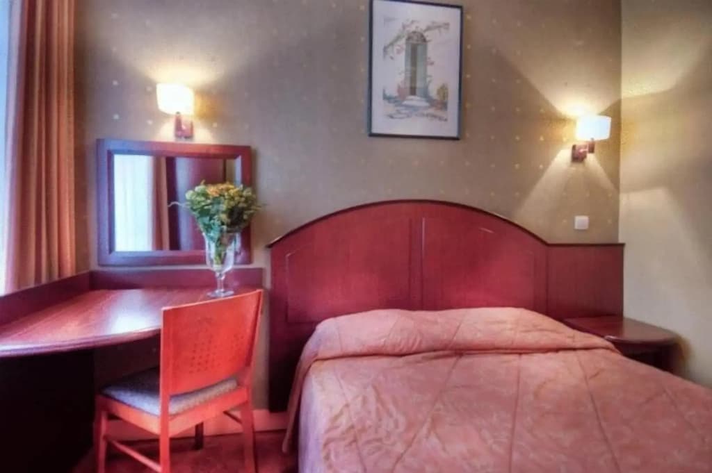 Le Faubourg Hotel  - photo 6