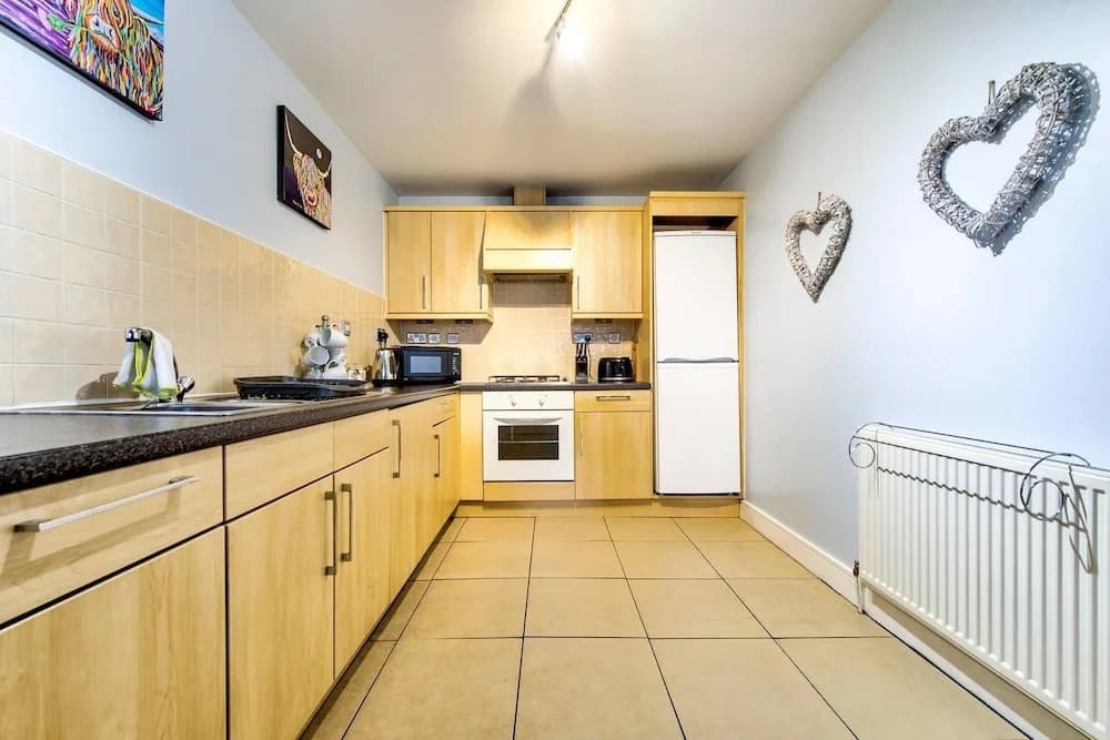 Modern 3 Bed/2bath City Centre Apartment - photo 14