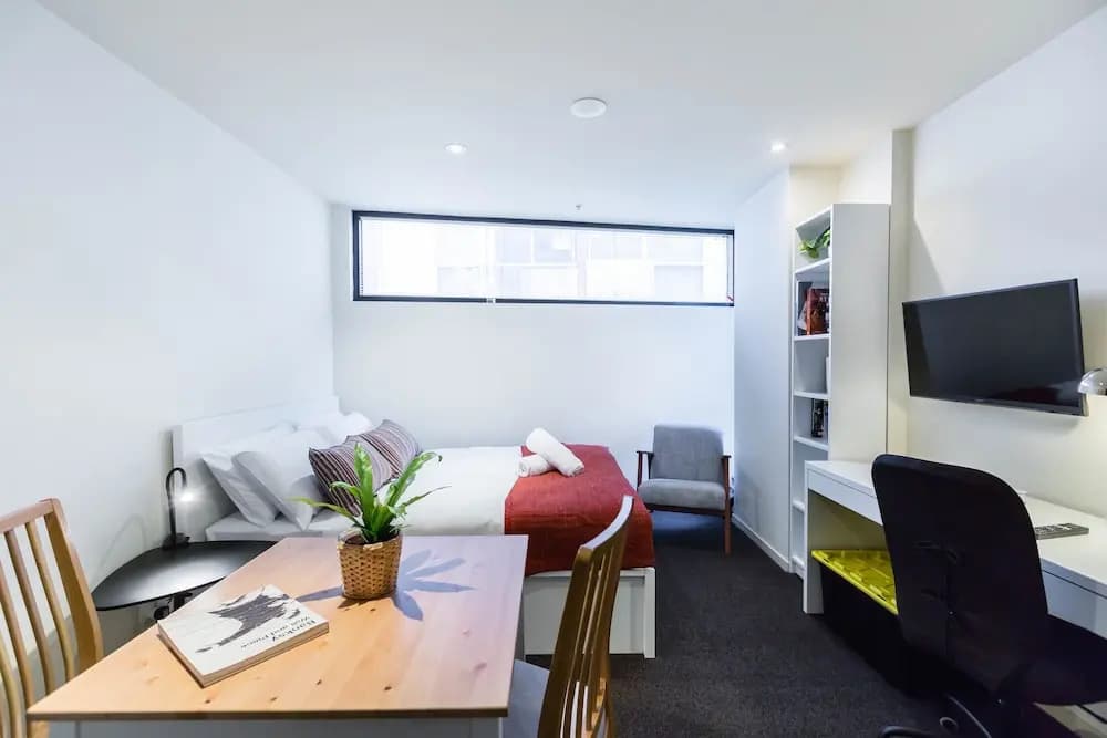 EMILY, Carlton Studio Apartment - photo 3