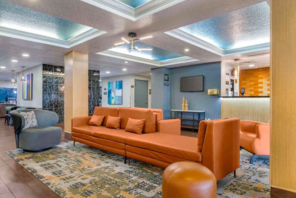 Best Western Plus Universal Inn - photo 2