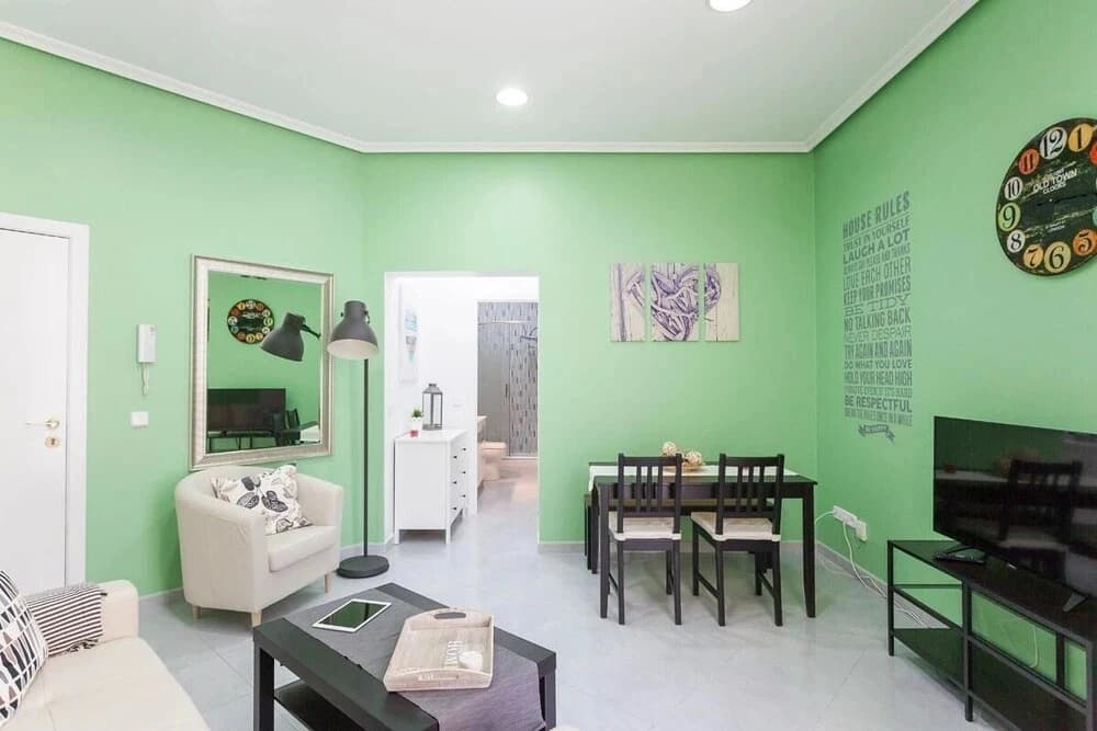 Sunny Urban Apt. Historic District - Sol - photo 14