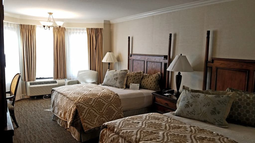 Chelsea Inn - photo 7