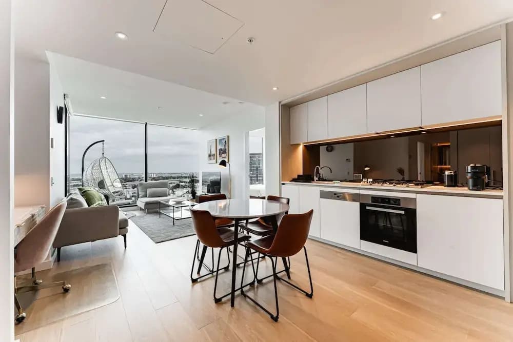 2-bed With Harbour Views & Outstanding Amenities - photo 12