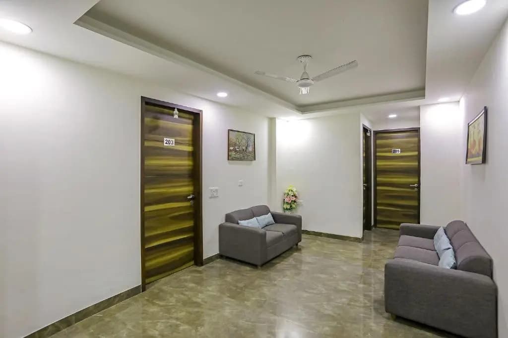 Fabhotel White House Bnb - photo 14