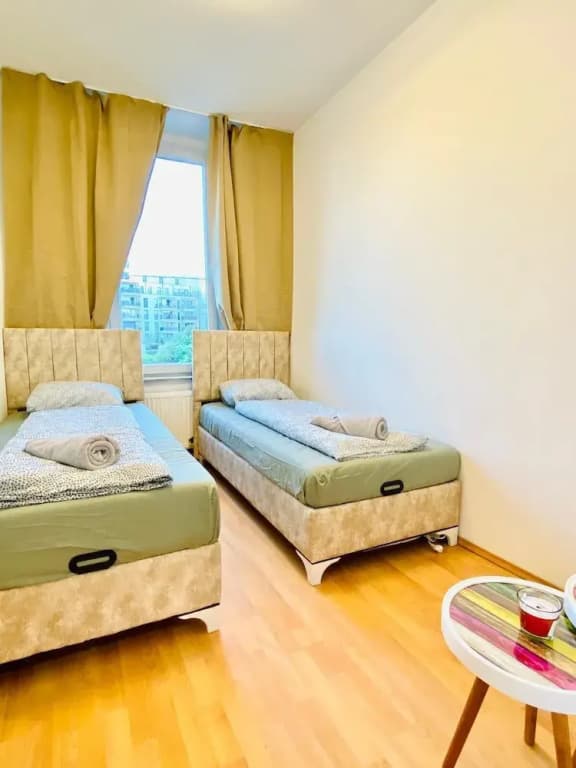 Rooms in Cozy 4BR Shared Apt Central - photo 10