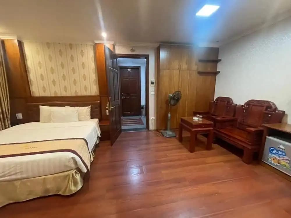 Ngoc Lan 2 Hotel- by Bay Luxury - photo 1