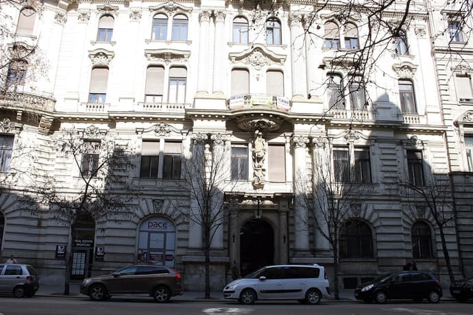 Central Market Apartments - photo 3