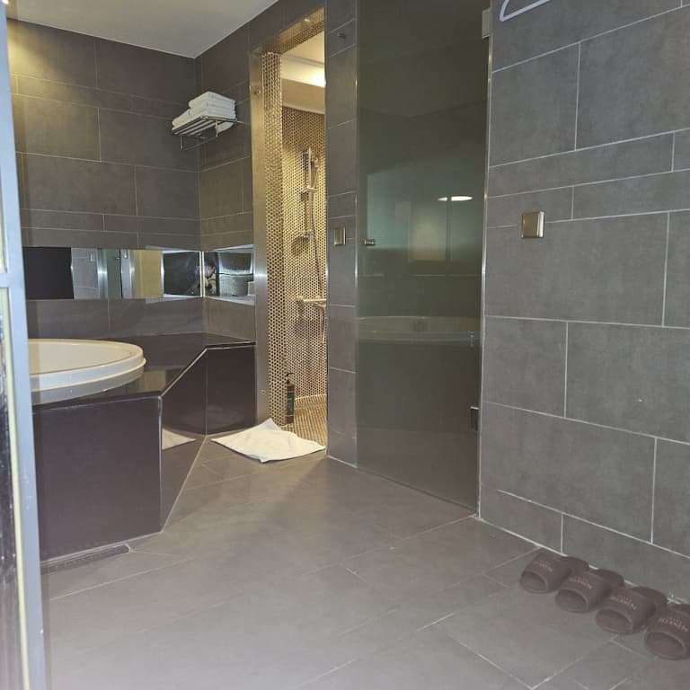 Nineth Hotel - photo 16
