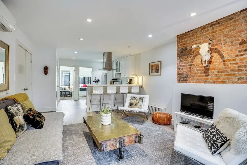 Shared Yard Space! Garden-level Unit in Bed-stuy - photo 2