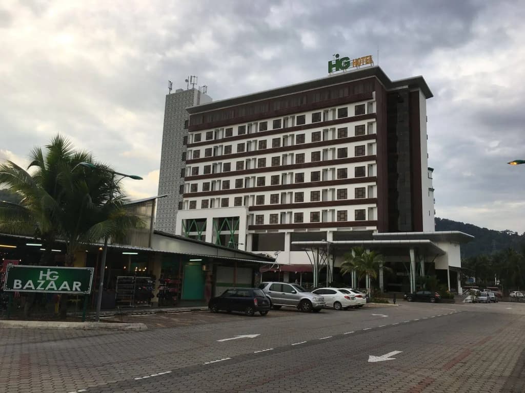 HIG Hotel & Convention - photo 1