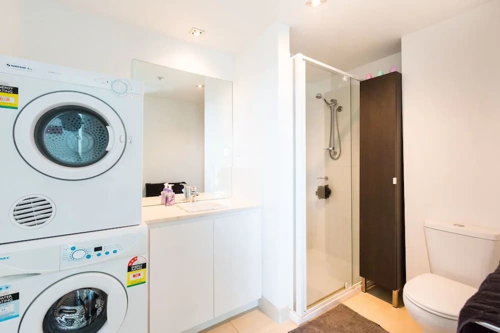 RIVER, 1BDR Melbourne Apartment - photo 4