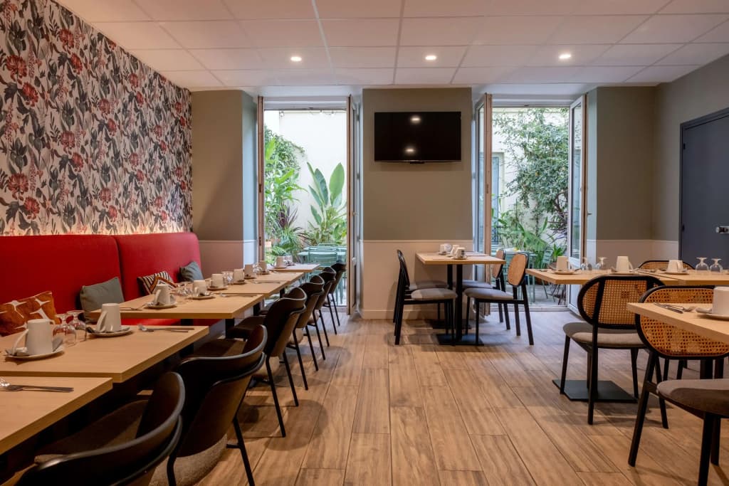 Hôtel Kyriad Paris 10 — Canal Saint Martin-République - photo 24
