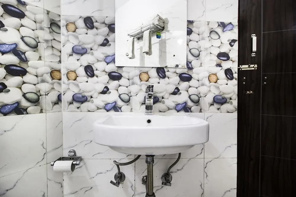 FabHotel Signature Luxe Inn - photo 7