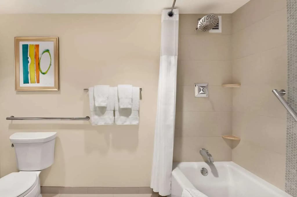Hilton Miami Airport Blue Lagoon - photo 40