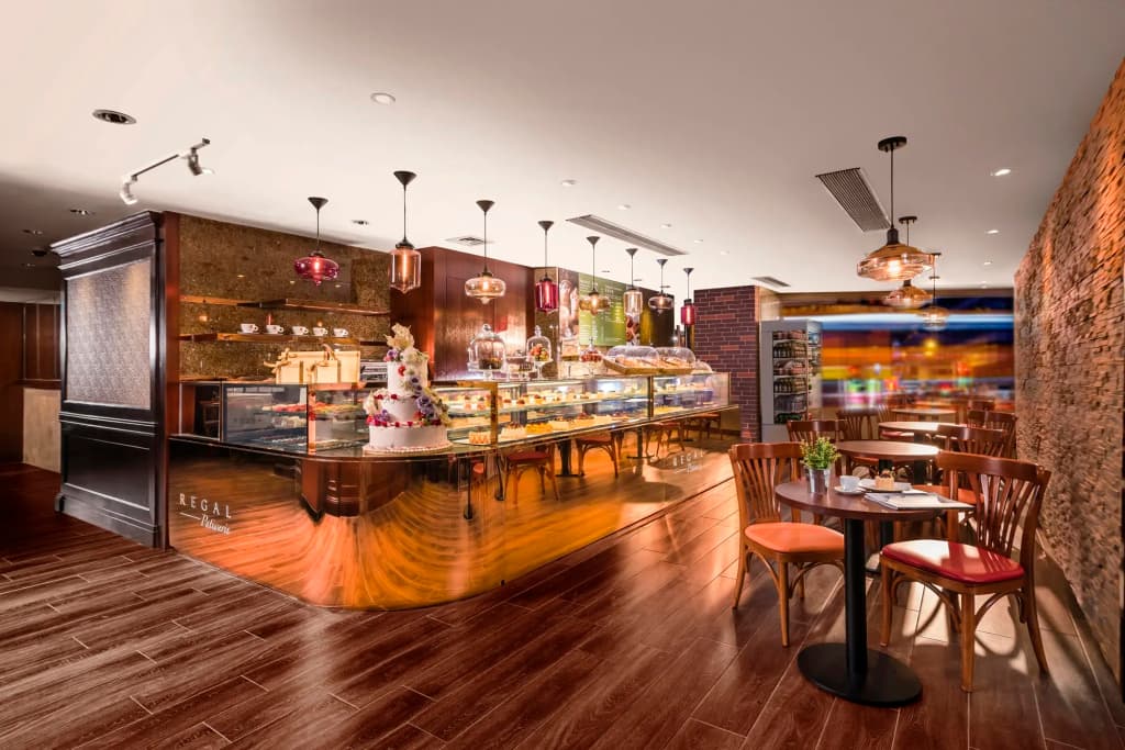 Regal Oriental Hotel - photo 24