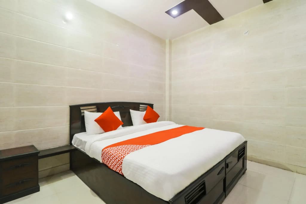 OYO71162 Mayur Palace - photo 2