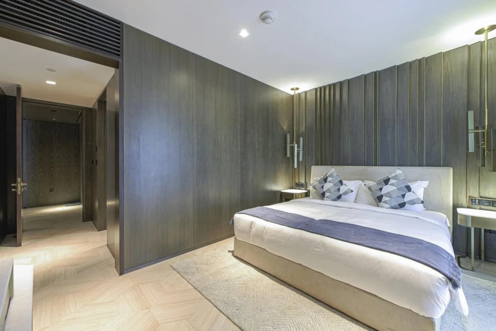 DXB - Five - 41102 - PJ - photo 2