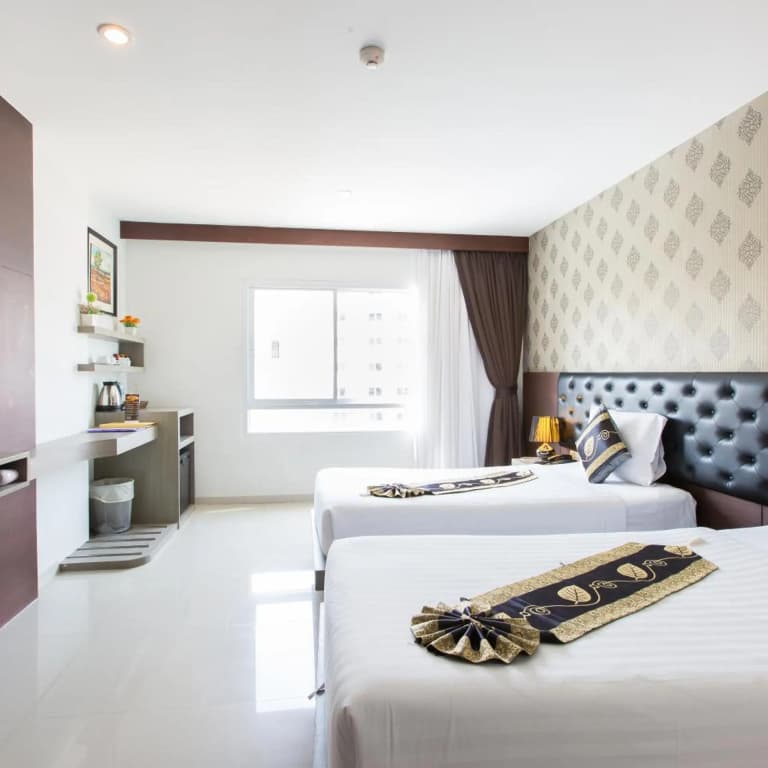 Hemingways Silk Hotel - photo 34
