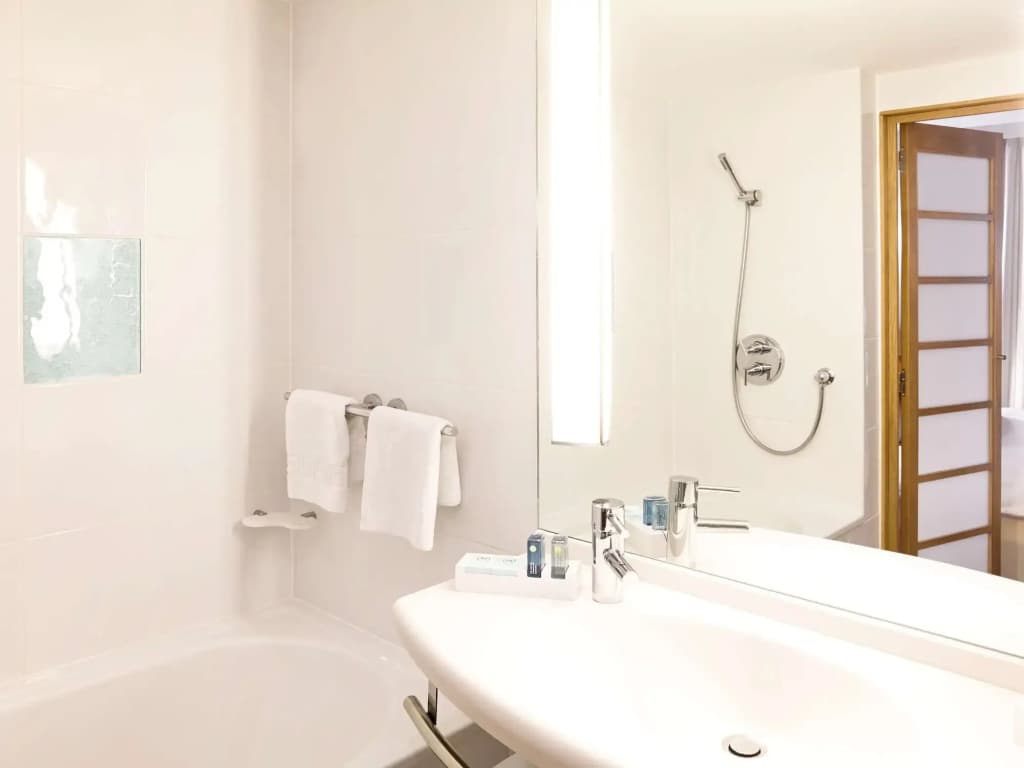 Novotel Edinburgh Park - photo 9