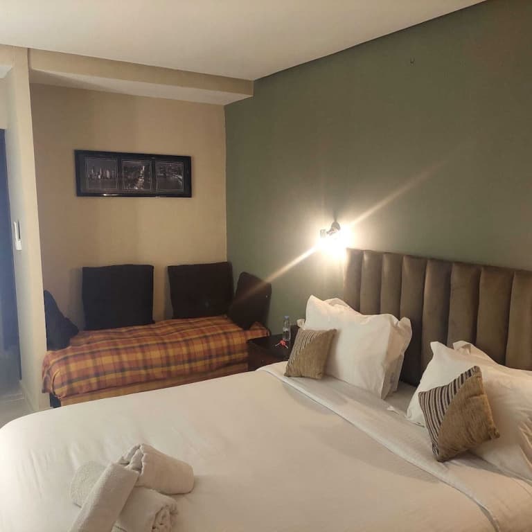 Lyron Hostel - photo 11