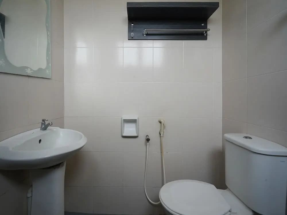 Hotel Orchard Inn by OYO Rooms - photo 9